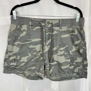 Womens camo cargo short sz Md outdoors hiking gorpcore drawstring